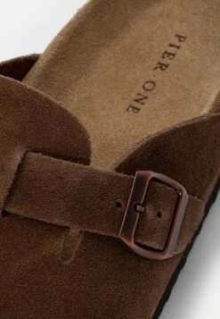Pier One LEATHER UNISEX - Clogs - Brown 13 Pier One LEATHER UNISEX - Clogs - Brown -Pier One 47364cdc1dcd4794860a5f6810594e6c