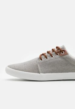Pier One UNISEX - Sneaker Low - Light Grey 13 Pier One UNISEX - Sneaker Low - Light Grey -Pier One 8f5660aa856d43a69db14e309615dd5c