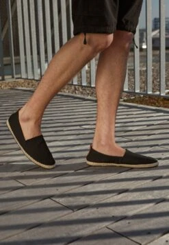 Pier One RENA ESPADRILLE UNISEX - Espadrille - Black 10 Pier One RENA ESPADRILLE UNISEX - Espadrille - Black -Pier One cb806f944ebf47a1be125d225ca7178e