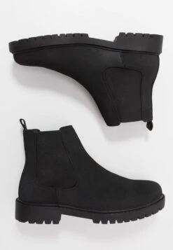 Pier One -Pier One ff71a9e9920c4d749445e5abf775f9d0